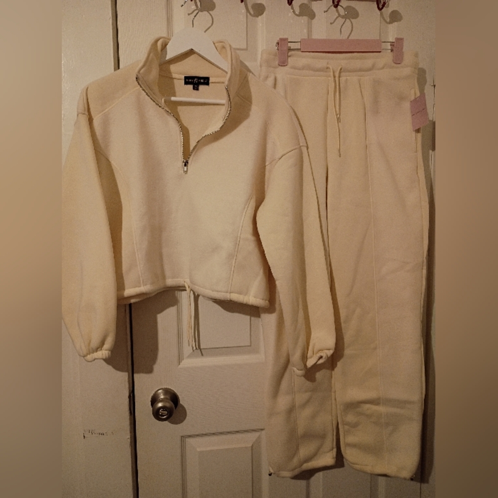 Almost Famous Cream White Set